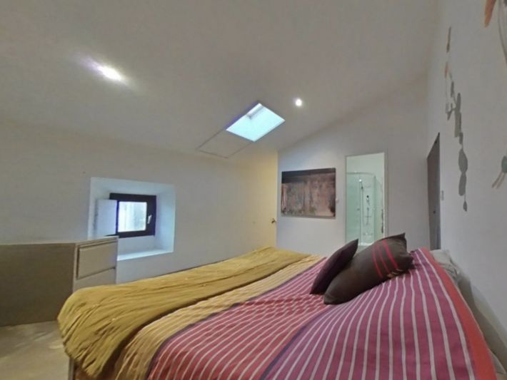 Lovely Fully Renovated House with Garage