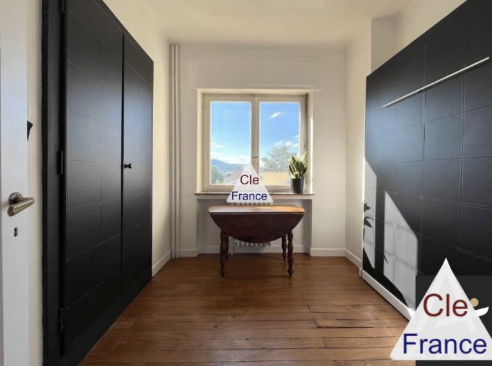 Apartment Overlooking the Botanical Garden