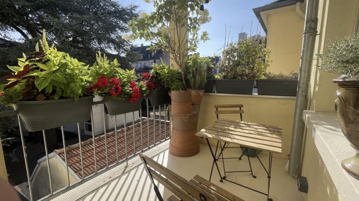 Apartment Overlooking the Botanical Garden