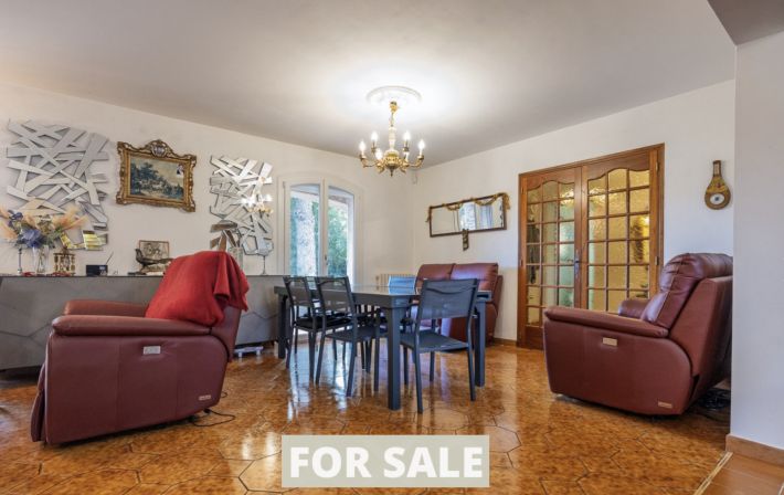 Beautiful House with Terraces and Garden