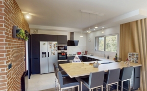 Detached House with Garden and Swimming Pool