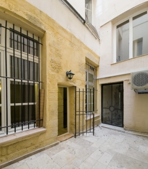 Apartment in Heart of Historic District