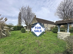 Detached Country House with Outbuilding