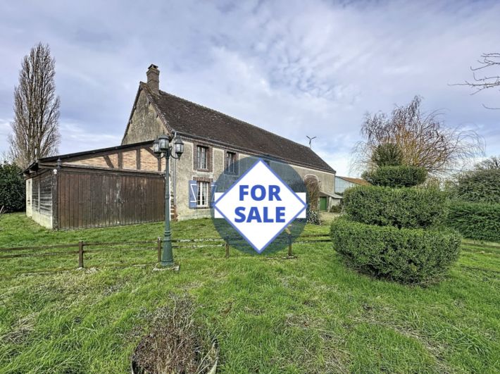 Detached Country House with Outbuilding