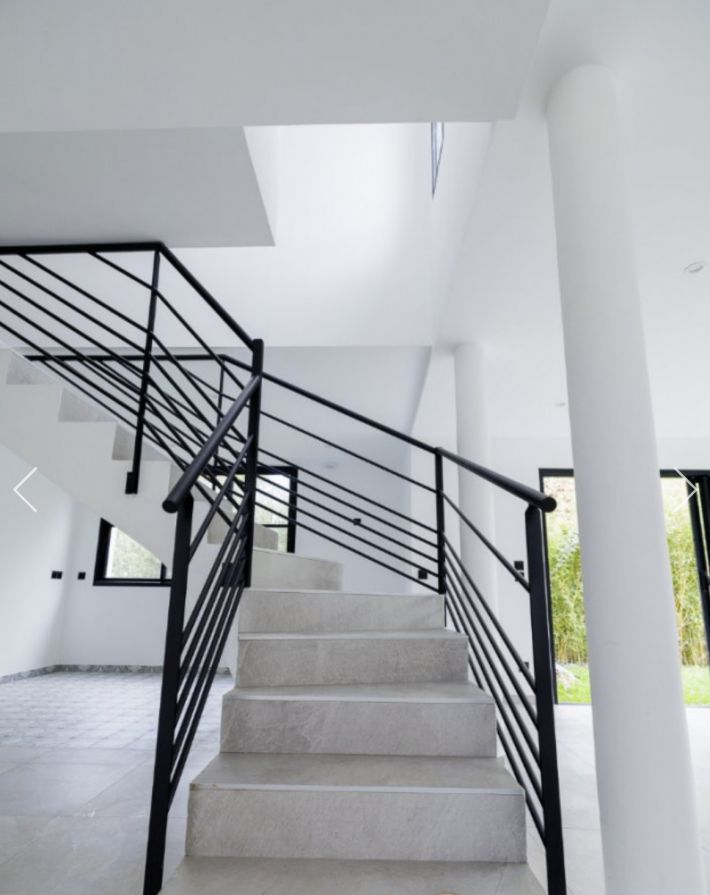 New Build Detached House with Garden