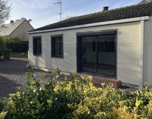 Modern Detached House with Garden