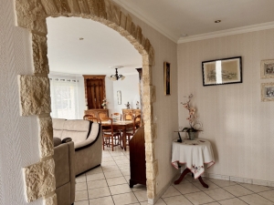 Detached Villa with Mature Garden and Open View