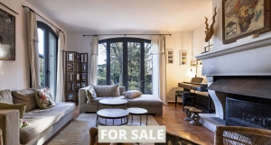 Detached House with Pool in Landscaped Garden