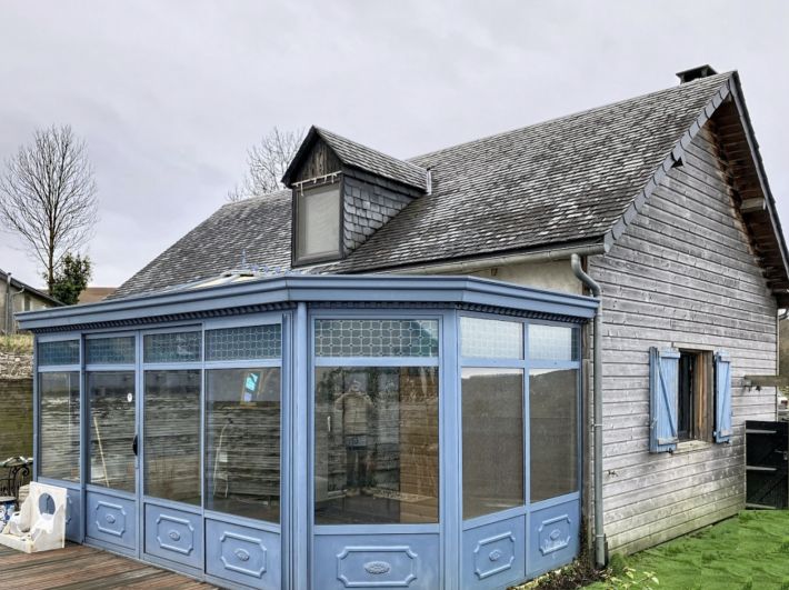 Fully Renovated Barn with Character