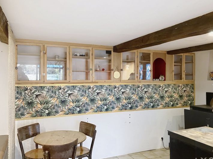 Fully Renovated Barn with Character