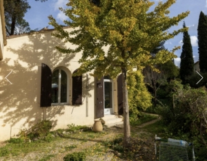 Detached Villa With Large Rooms