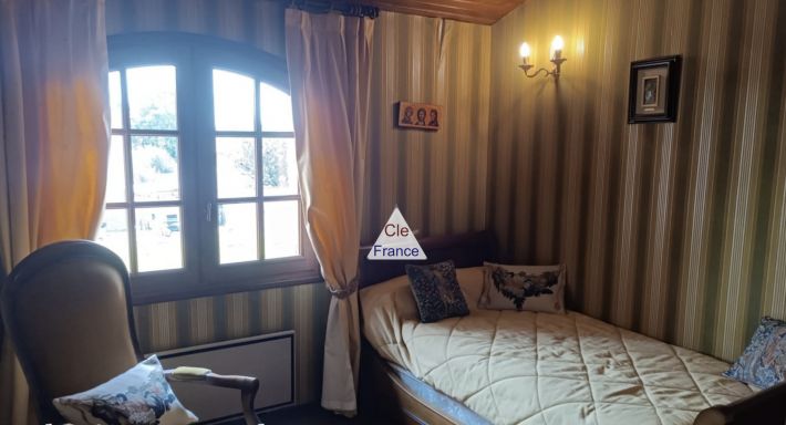 Architect Designed Detached House and Garden