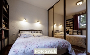 Detached Country House with Mature Gardens