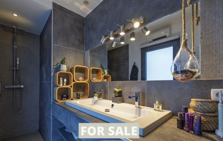 19th Century Property With Swimming Pool