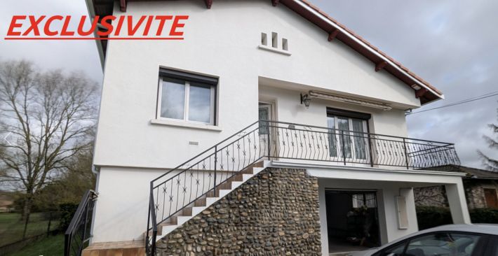 Detached House with Garden