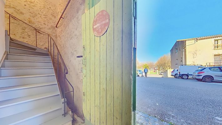 Converted Loft with Garage and Workshop