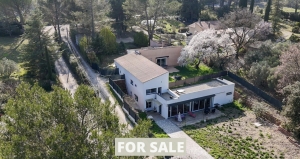 Contemporary House with Guest Accommodation