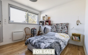 Contemporary House with Guest Accommodation