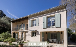 Manor House with Swimming Pool in Landscaped Gardens