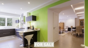 Manor House with Swimming Pool in Landscaped Gardens