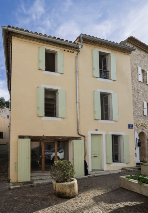 Charming House in Historique Village