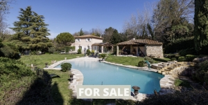 Manor House with Swimming Pool