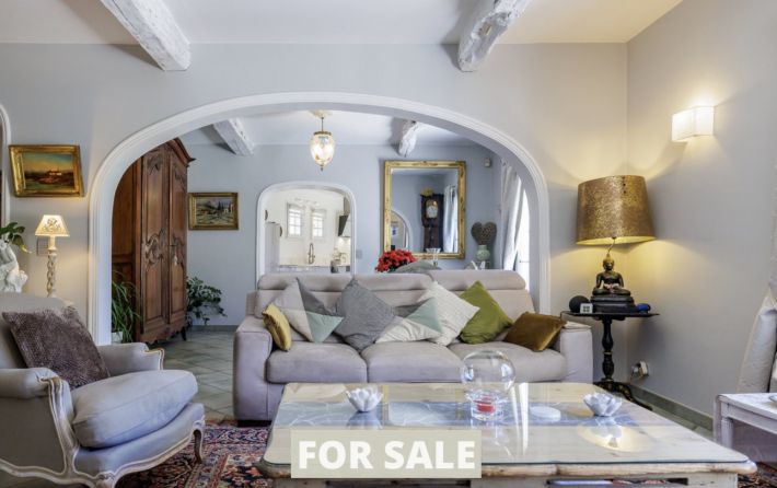 Manor House with Swimming Pool