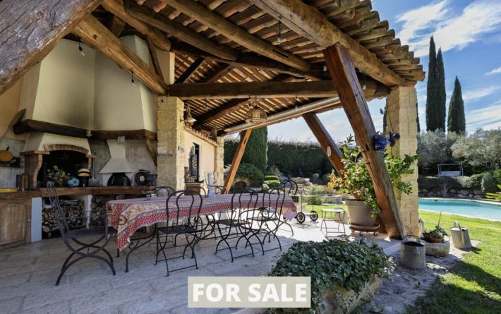 Manor House with Swimming Pool