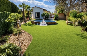 Detached Villa with Landscaped Garden