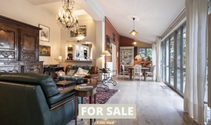 Up-Market Manor House with Swimming Pool