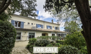 Up-Market Manor House with Swimming Pool