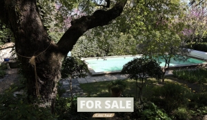 Up-Market Manor House with Swimming Pool