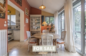 Up-Market Manor House with Swimming Pool