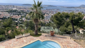 Villa with Swimming Pool and Panoramic Views