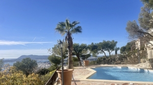 Villa with Swimming Pool and Panoramic Views