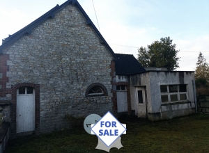 Detached House with Outbuilding and Large Garden