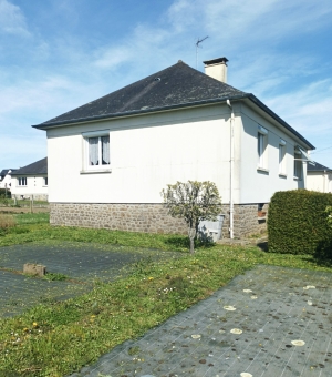 Detached House with Garden