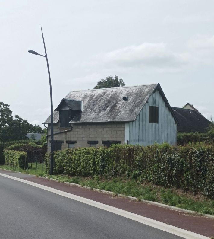 Former Stables to Develop with Nice Plot