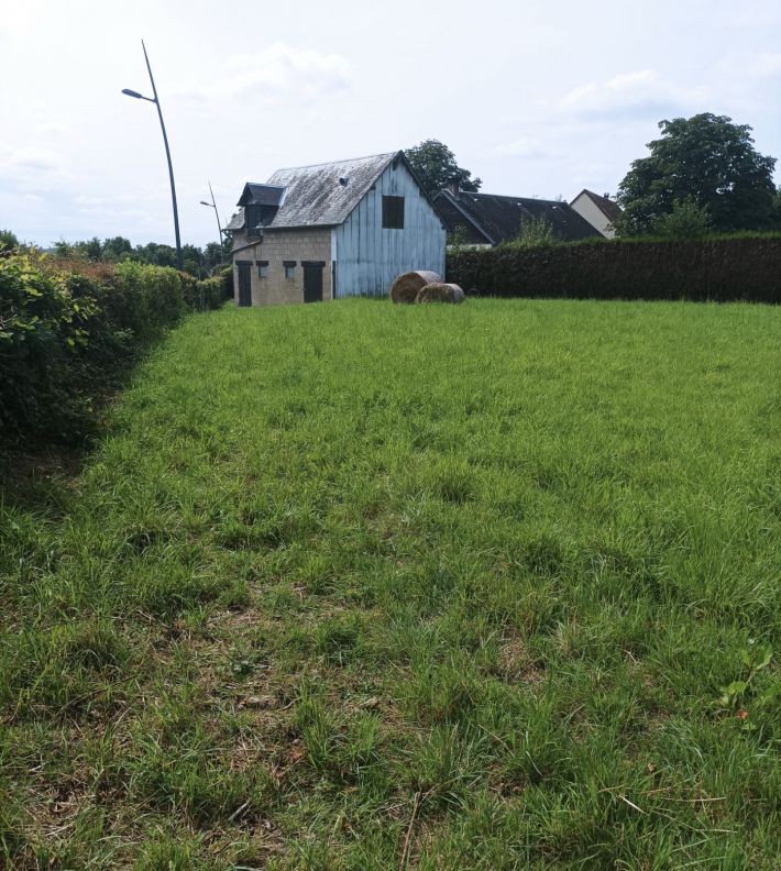 Former Stables to Develop with Nice Plot