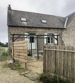 Ideal Holiday Home Cottage in Rural Hamlet