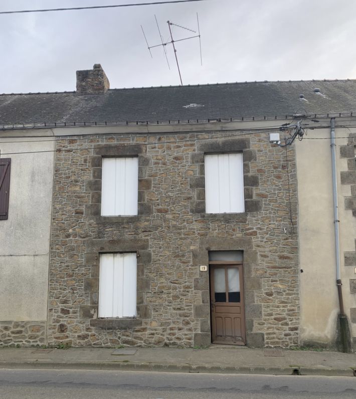 Village House to Renovate with Garden