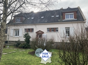 Large Detached Family Home with Garden