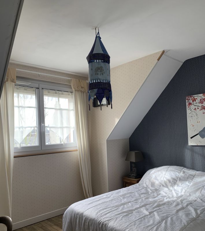 Large Detached Family Home with Garden