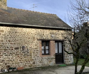 Traditional House with Garden