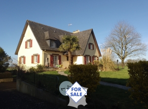 Detached House with Large Landscaped Garden