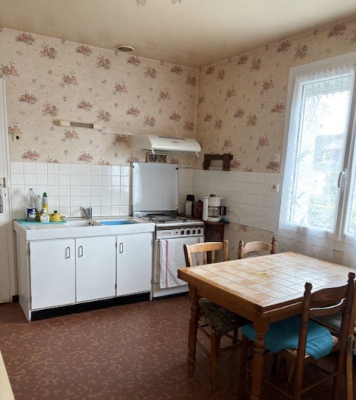 Single Storey Detached House With Garden