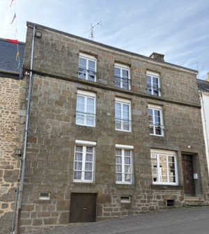 Large Town House in Popular Market Town