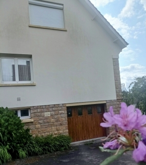Detached House with Garden