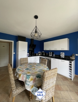 Superb Detached Property With Landscaped Gardens