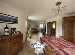 Superb Detached Property With Landscaped Gardens